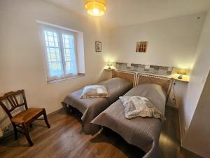 Maisons de vacances Gite charmant pres de Tours et Amboise avec Wi-Fi, cour privative, garage a velos, accepte animaux - FR-1-381-503 : photos des chambres