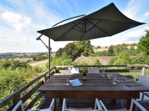 Maisons de vacances Holiday Home in Luzy with Fenced Garden, cleaning included : photos des chambres