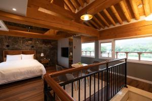 Hanok Pension Wanggyeong
