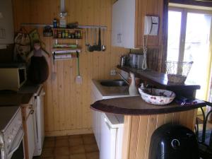 Maisons de vacances Maisonnet charmante avec piscine, rando et repos - FR-1-489-131 : photos des chambres