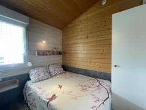Chalets avec terrasse, draps inclus à Pierrefitte-sur-Loire - FR-1-489-360