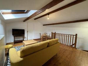 Maisons de vacances Maison de montagne avec SPA, cheminee et activites proche voisins - FR-1-489-534 : photos des chambres