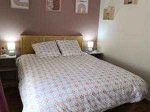 Maisons de vacances Evasion en pleine nature, confort moderne, climatisation, parking, WiFi - FR-1-489-554 : photos des chambres