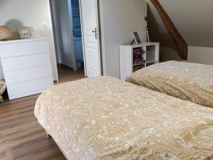 Maisons de vacances Evasion en pleine nature, confort moderne, climatisation, parking, WiFi - FR-1-489-554 : photos des chambres