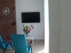 Maison rénovée avec vue sur la campagne, terrasse et jardin à Coutansouze - FR-1-489-478