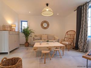 Maison lumineuse au cœur du Sap, jardin et jeux pour enfants - FR-1-497-146