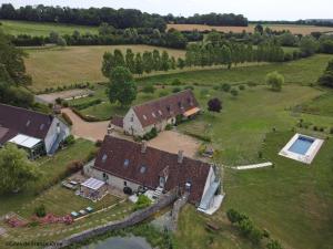 Maisons de vacances Magnifique moulin avec piscine et golf dans le Parc Naturel du Perche - FR-1-497-186 : photos des chambres