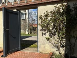 Maisons de vacances Gite confort au coeur de l'Allier : randonnees, canoe, peche, vignoble, terrasse, tout inclus - FR-1-489-512 : photos des chambres