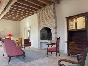 Maisons de vacances Gite lumineux avec piscine partagee et jardin prive - FR-1-489-557 : photos des chambres