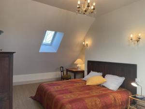 Maisons de vacances Gite lumineux avec piscine partagee et jardin prive - FR-1-489-557 : photos des chambres