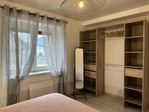 Gîte paisible à Cognat-Lyonne, jusquà 6 pers, jardin privé - FR-1-489-566