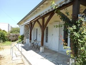 Maisons de vacances Maison moderne a Trelissac, 2 chambres, jardin clos, Wi-Fi, a 5 km de Perigueux - FR-1-616-74 : photos des chambres