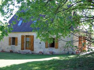 Maisons de vacances Maison avec piscine chauffee privee, proche Lascaux et Dordogne, ideale famille et detente - FR-1-616-123 : photos des chambres