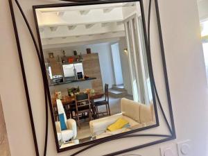 Maisons de vacances Gite de charme avec SPA, terrasse, cheminee et cour, ideal pour un sejour zen a Notre-Dame-de-Boisset - FR-1-496-320 : photos des chambres