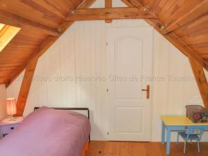 Maisons de vacances Charmante maison proche de Tours, chateaux et vignobles, grand jardin, equipements modernes, WiFi. - FR-1-381-220 : photos des chambres