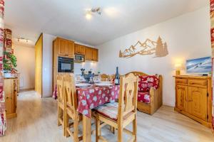 Stylish 2BR Ski-In Apartment - Heart of Val Thorens, Amazing Views & Parking