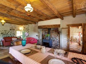 Charmant Gîte pour 4 avec Jardin, Animaux Bienvenus - FR-1-496-191