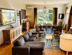 Maisons de vacances Villa With Pool In Chateauneuf-Du-Pape : photos des chambres