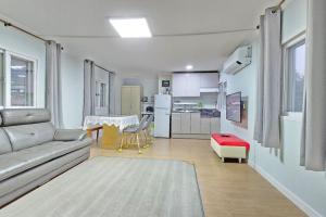 White House in Forest