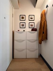 The Comfy Hub - A stones throw from the Metro