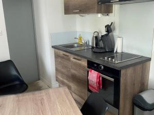 Maisons de vacances Maison cocooning avec jardin et cheminee pres de Vichy – velos et animaux acceptes - FR-1-489-68 : photos des chambres