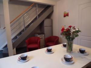 Maison contemporaine 3 niveaux à Vaumas, près de Moulins - FR-1-489-160