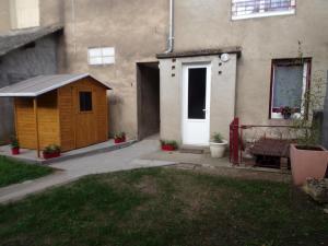 Maisons de vacances Maison moderne renovee, 3 etages, climatisee, cour interieure, proche parc d’attractions, tout confort - FR-1-489-160 : photos des chambres