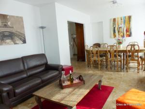 Grande maison contemporaine avec piscine et animaux admis - FR-1-489-134