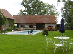 Gîte à la ferme avec piscine, animaux admis en Sologne Bourbonnaise - FR-1-489-368