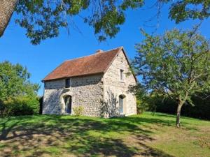 Maisons de vacances Maison de Charme avec Jardin Prive et Randonnees, Ideale pour Familles et Cavaliers - FR-1-489-449 : photos des chambres