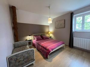 Maisons de vacances Maison de Charme avec Jardin Prive et Randonnees, Ideale pour Familles et Cavaliers - FR-1-489-449 : photos des chambres