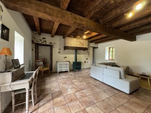 Maisons de vacances Maison de ferme restauree avec mini ferme, terrasse et grand jardin pres de la Vallee du Cher - FR-1-489-270 : photos des chambres