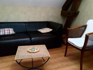 Grange rénovée avec jardin, proche Montluçon - FR-1-489-408