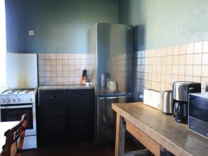 Maisons de vacances Grande Ferme avec Piscine Privative et Jardin, Proche Etang, Chappes - FR-1-489-90 : photos des chambres