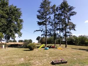 Maisons de vacances Maison de vacances renovee avec jardin, ideale famille, proche RCEA, equipee confort et tout inclus - FR-1-489-44 : photos des chambres
