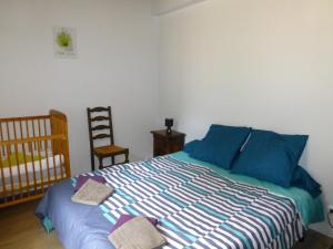 Maisons de vacances Maison de vacances renovee avec jardin, ideale famille, proche RCEA, equipee confort et tout inclus - FR-1-489-44 : photos des chambres