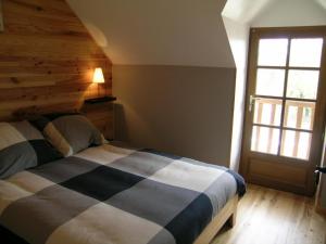 Maisons de vacances Gite renove avec cheminee, terrasse et jardin, proche de St Pourcain, ideal pour familles et animaux - FR-1-489-138 : photos des chambres
