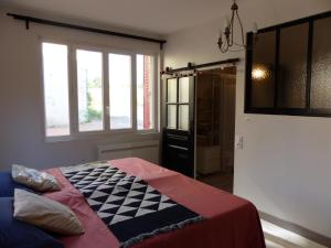 Gîte de Charme en Ferme du XVIIe siècle avec Internet - FR-1-489-166