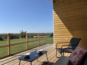Maisons de vacances Gite moderne a Marcillat-en-Combraille, nature et confort pour 4 personnes - FR-1-489-582 : photos des chambres