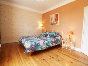 Maisons de vacances Gite renove a la ferme, 4 chambres, jardin clos, WiFi, parking, animaux, activites nature a proximite - FR-1-497-27 : photos des chambres