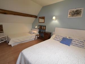 Charme Authentique à Bonnevent avec Vue et Calme - FR-1-497-81