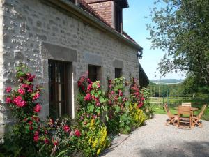Maisons de vacances Charme XIXe, equipements modernes et nature preservee pres du Haras du Pin, perfect for families - FR-1-497-81 : photos des chambres