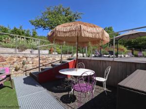 Maison indépendante avec spa nordique, piscine partagée et jardin - FR-1-497-116