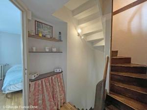 Maisons de vacances Maison de caractere avec jardin, proche d'Argentan, ideale pour peche et detente en campagne - FR-1-497-131 : photos des chambres