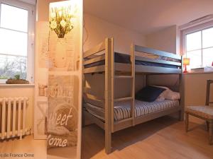 Maisons de vacances Gite familial tout confort avec jeux et jardin, proche voie verte et riviere - FR-1-497-132 : photos des chambres