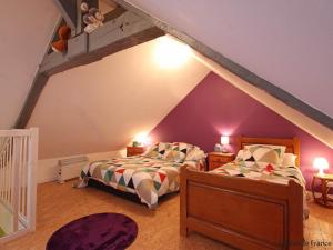 Maisons de vacances Gite familial tout confort avec jeux et jardin, proche voie verte et riviere - FR-1-497-132 : photos des chambres