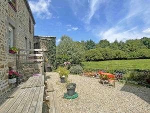Maisons de vacances Gite familial tout confort avec jeux et jardin, proche voie verte et riviere - FR-1-497-132 : photos des chambres