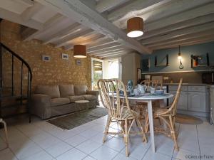 Maison rénovée en forêt avec jardin, animaux admis, WiFi - FR-1-497-236