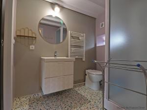 Maisons de vacances Maison renovee au Haras avec WIFI, animaux acceptes - FR-1-497-236 : photos des chambres