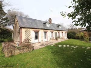 Maisons de vacances Maison independante avec jardin privatif, cheminee et acces direct a la foret - FR-1-497-180 : photos des chambres